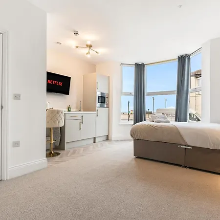 Aparthotel Bowles By Yoko 4*