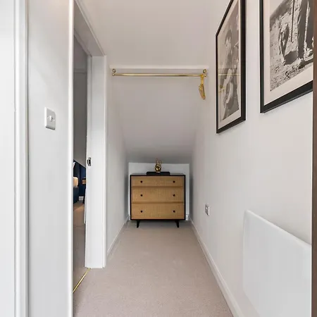 Aparthotel Bowles By Yoko 4*
